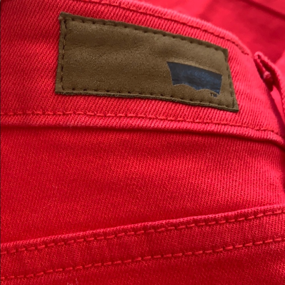☘️NWOT ☘️Red LEVIS size 6M W28L32 - Picture 11 of 15